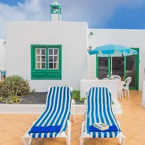 apartamentos-sal-y-mar.puertodelcarmen-hotels.org/
